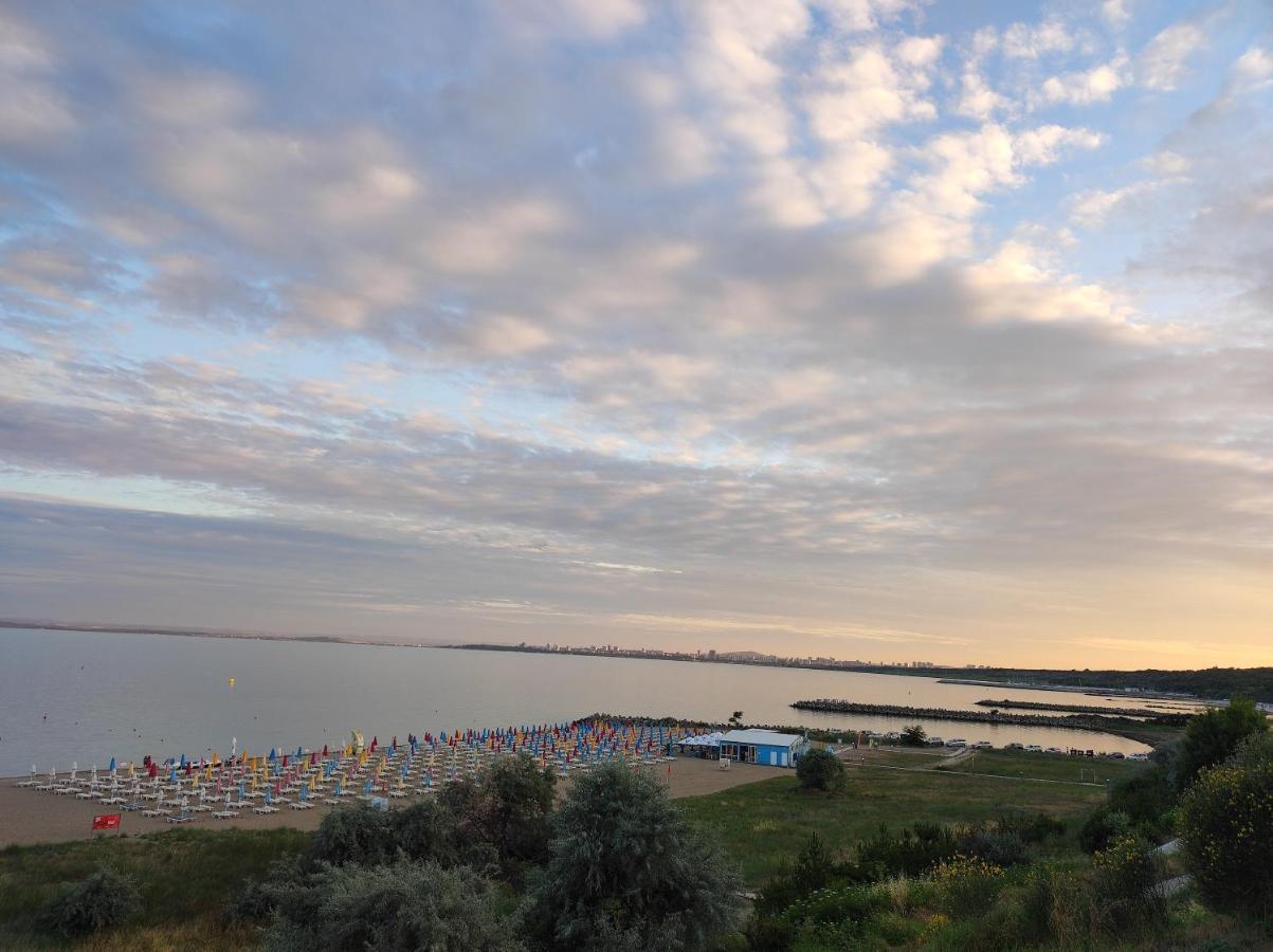 Прекрасен Апартамент С Изглед Към Морето Сарафово 2 Burgas Extérieur photo